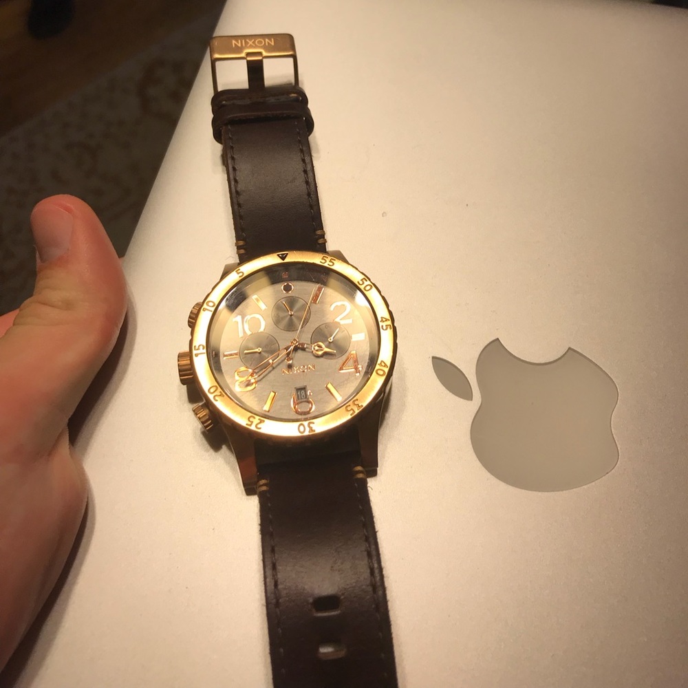 Nixon 48-20 Chrono